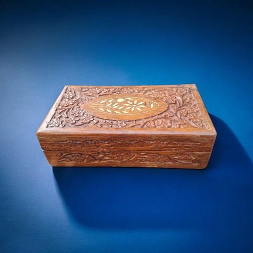 ​Ancienne boîte