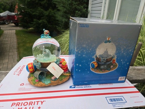 Disney dumbo takes bubble - disney,