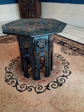 Petite table basse en laque