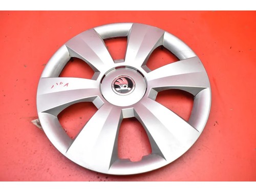 Skoda rapid centres roue - skoda,