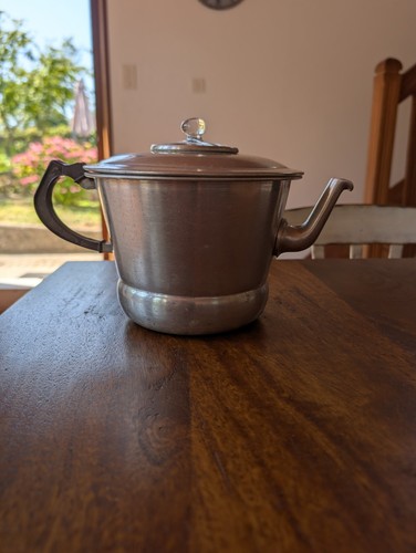 Ancienne cafetière aluminium