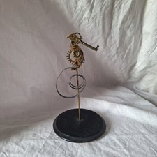 Objet de curiosité ,insolite hyppocampe métallique steampunk