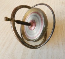 JOUET ANCIEN GIROSCOPE Métal