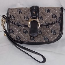 Dooney & Bourke DB Logo Tissu