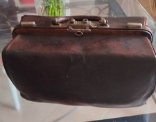 Ancien sac de médecin ou de