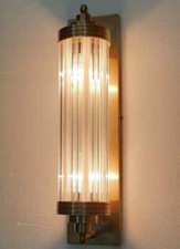 Ancien Old Art Deco Skyscraper