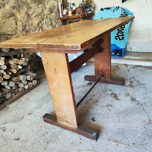 Ensemble table design - table, style