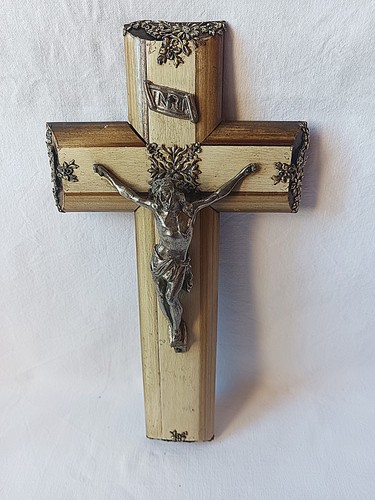 Crucifix ancien christ croix