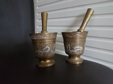 Lot ancien mortier pilon décorés en bronze laiton apothicaire pharmacie ancienne