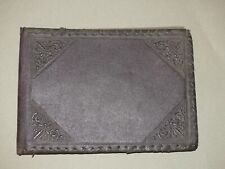 Album photo ancien vide en