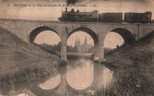 CPA BAYEUX - CALVADOS - 14 - LE PONT DU CHEMIN DE FER ET LA CATHEDRALE TRAIN