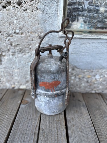 Ancien réservoir lampe - de, À