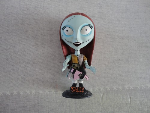 Statuette sally etrange - sally/, l'etrange