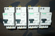 DISJONCTEUR  DIFFERENTIEL SCHNEIDER ELEC 20A COURBE D 30mA A, SI 2POLES 20AMPERE