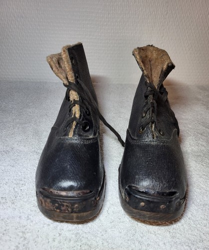 Ancienne chaussures - ancienne,