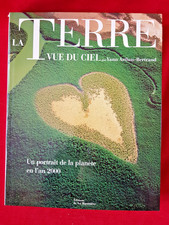 livre " LA TERRE VUE DU CIEL "