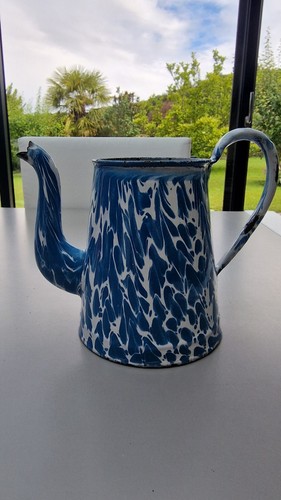 Cafetière verseuse ancienne
