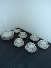 5 Tasses, 6 Sous-tasses, 6