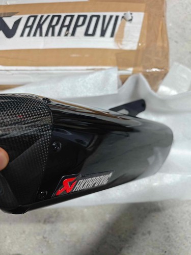 Silencieux akrapovic titane - silencieux,