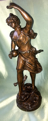 Statue femme cruche en - cruche,