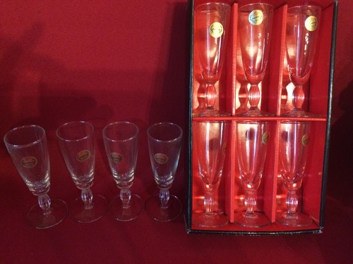 Anciens verres vodka sur - 10,
