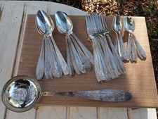 ménagère en métal argenté des années 30