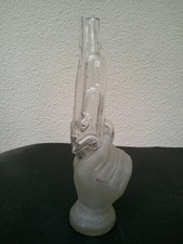 BOUTEILLE A SUJET LEGRAS EN VERRE PRESSE MOULE FORME DE MAIN ET PISTOLET DEPOSE