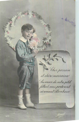 Petit garcon avec fleurs - garcon,