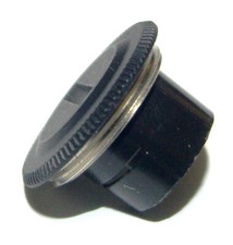 Leica part. LEICA  M6 bouchon pour piles