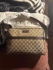 sacoche gucci homme en très bonne état 
