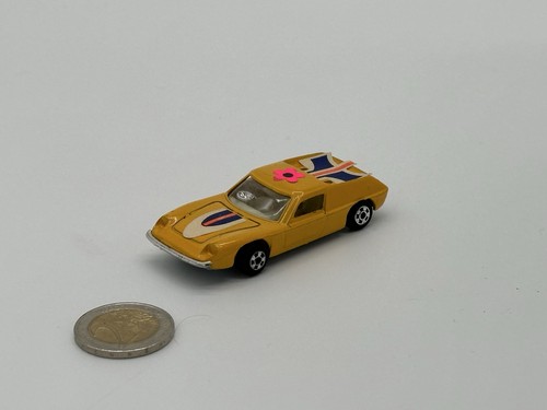 Johnny lightning yat ming - lightning,