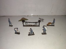 CBG MIGNOT - DEMI ROND DE BOSSE LOT DE 8 PIECES SOLDAT AU FEU CAMP DECOR CHIEN