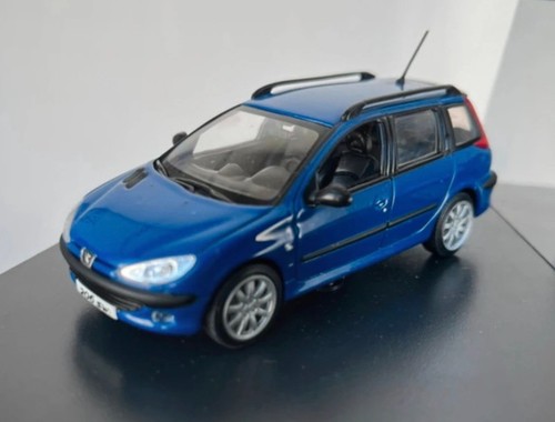 Peugeot 206 bleue 2002 - peugeot,
