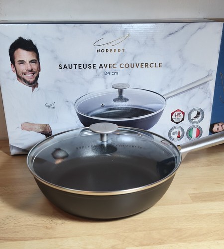 Sauteuse avec couvercle - , cm