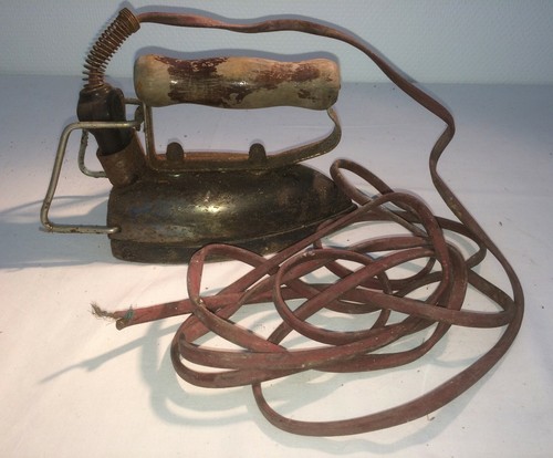 Ancien fer repasser - ancien,