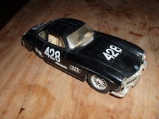 VOITURE MINIATURE MERCEDES - BENZ 300 SL URAGO 1/24