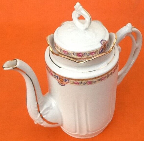 Cafetière ancienne