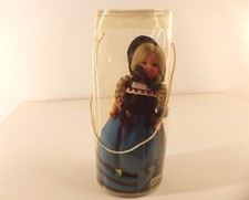 Poupée folklorique femme