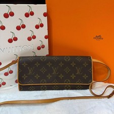 Louis Vuitton Monogram Canvas