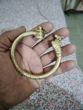 Rare ancien taureau Shiva Nandi à patine laiton | bracelet Kada pour collection
