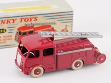 Dinky Toys F n° 32E  BERLIET Premiers secours de pompiers en boite