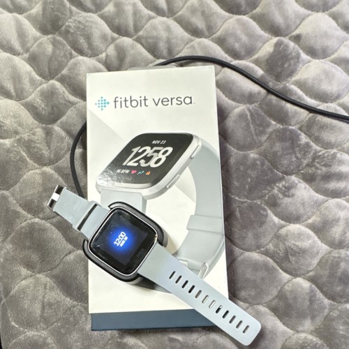 Fitbit versa smart - fitbit,