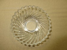 1 ancienne coupelle/bobèche en verre ;Diam 9,2 cm; Pour lustre.