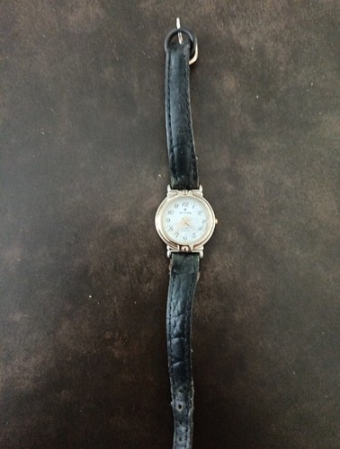 Montre femme action classique - montre,