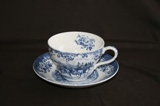 Déjeuner ancien en faïence