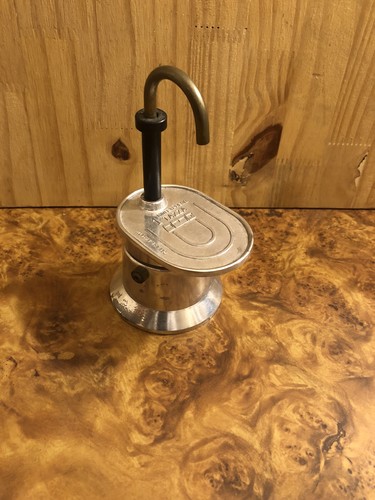 Petite cafetière expresso - à,