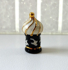 ✨ Fève émaux de luxe noir LONGWY - M.Sertelet - Série 2011