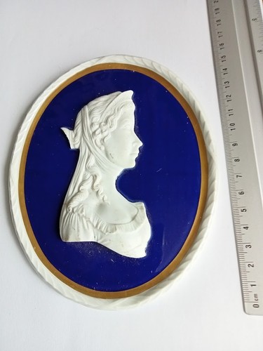 Médaillon porcelaine weiss - -,