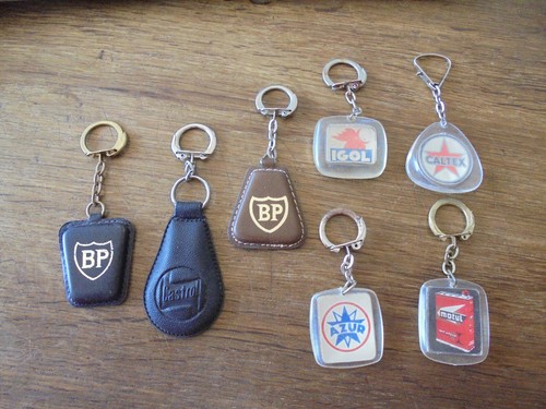 Lot porte clés huile - lot, 7