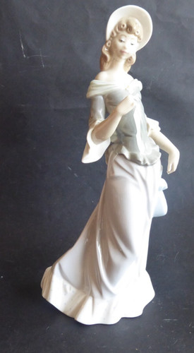 Grand figurine porcelaine - figurine, en